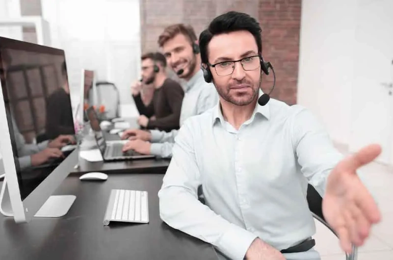 Cómo los intérpretes manejan situaciones de crisis y alto estrés